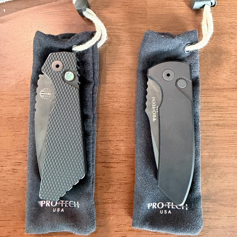Pro-Tech Black Folding Knives Set